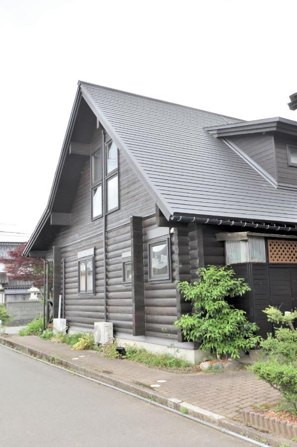 Carrefour Guesthouse カルフール ゲストハウス 富山市 エクステリア 写真